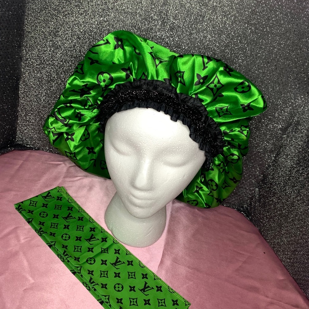 Bonnets - Picture 6 of 6